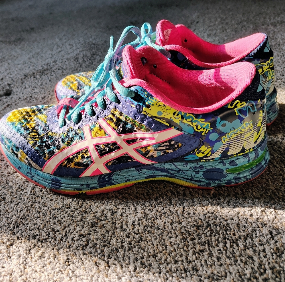 ASICS Noosa Tri 11 Pink and Black Sneakers